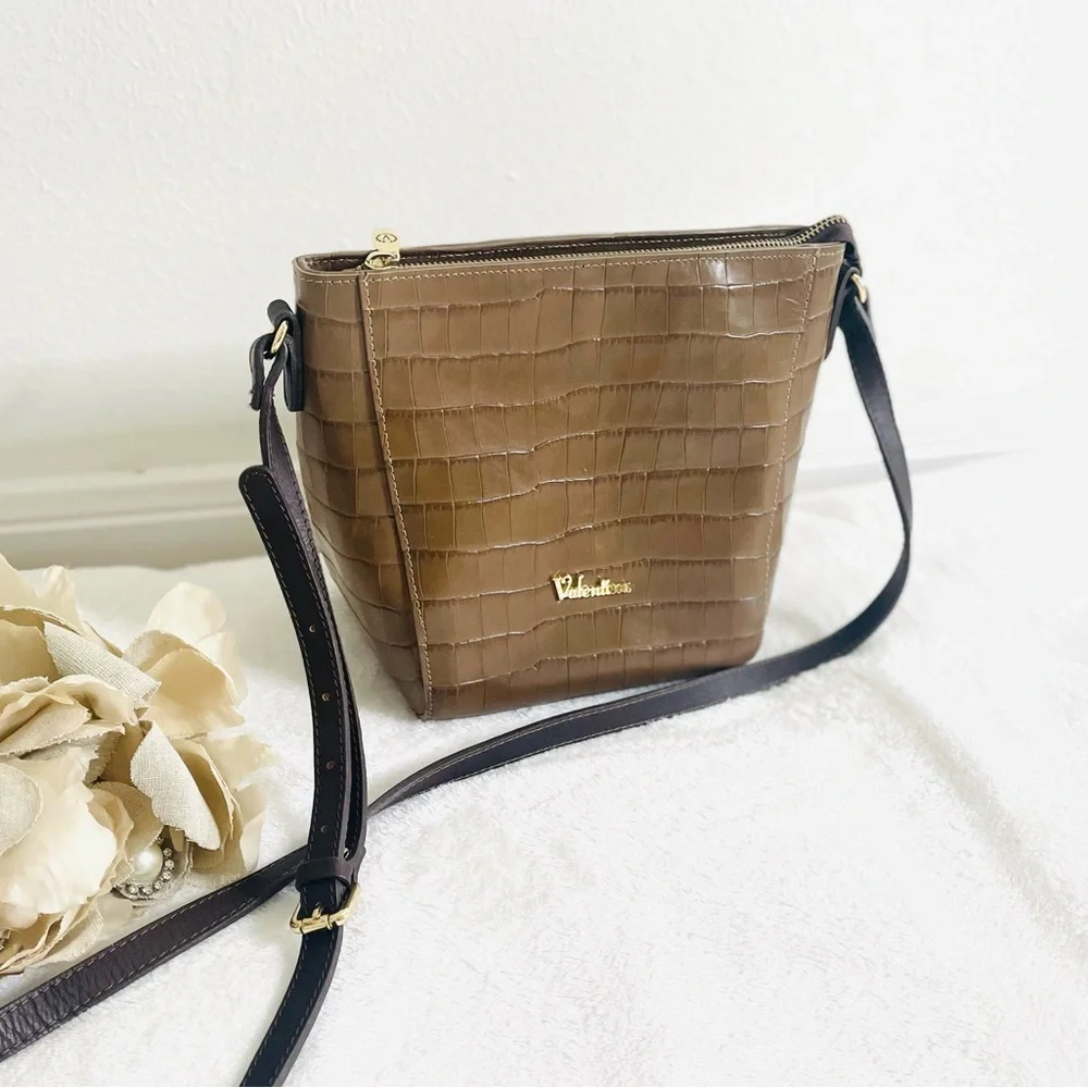 Leather Valentina Handbag‎